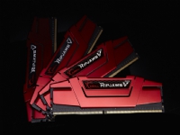 G.Skill Ripjaws V - DDR4 - sett - 32 GB: 4 x 8 GB - DIMM 288-pin - 3000 MHz / PC4-24000 - CL15 - 1.35 V - ikke-bufret - ikke-ECC