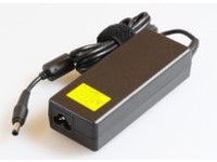Toshiba - Strømadapter